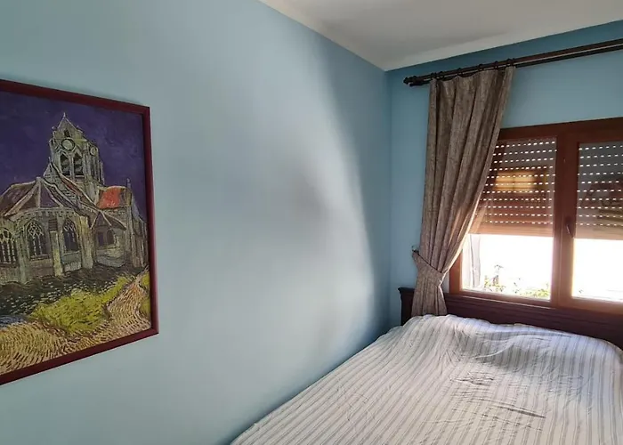 Reina, Kusadası