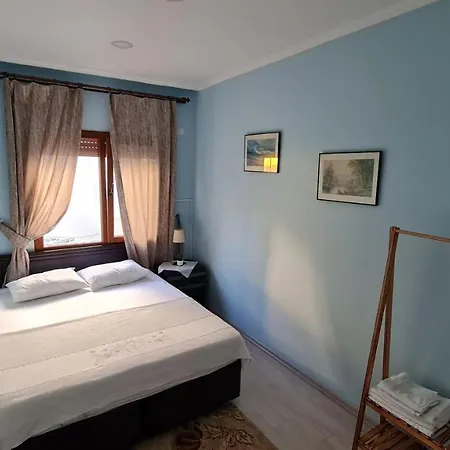 Apartamento Reina, *